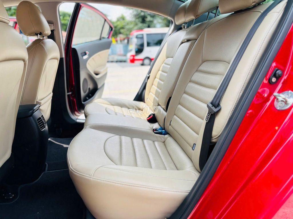 Kia Cerato 2018 1.6 AT - 49000 km. Mua bán Ô tô tại Thành phố Dĩ An Bình Dương được đăng bởi Siêu Thị Ô Tô Bình Dương  hình 18