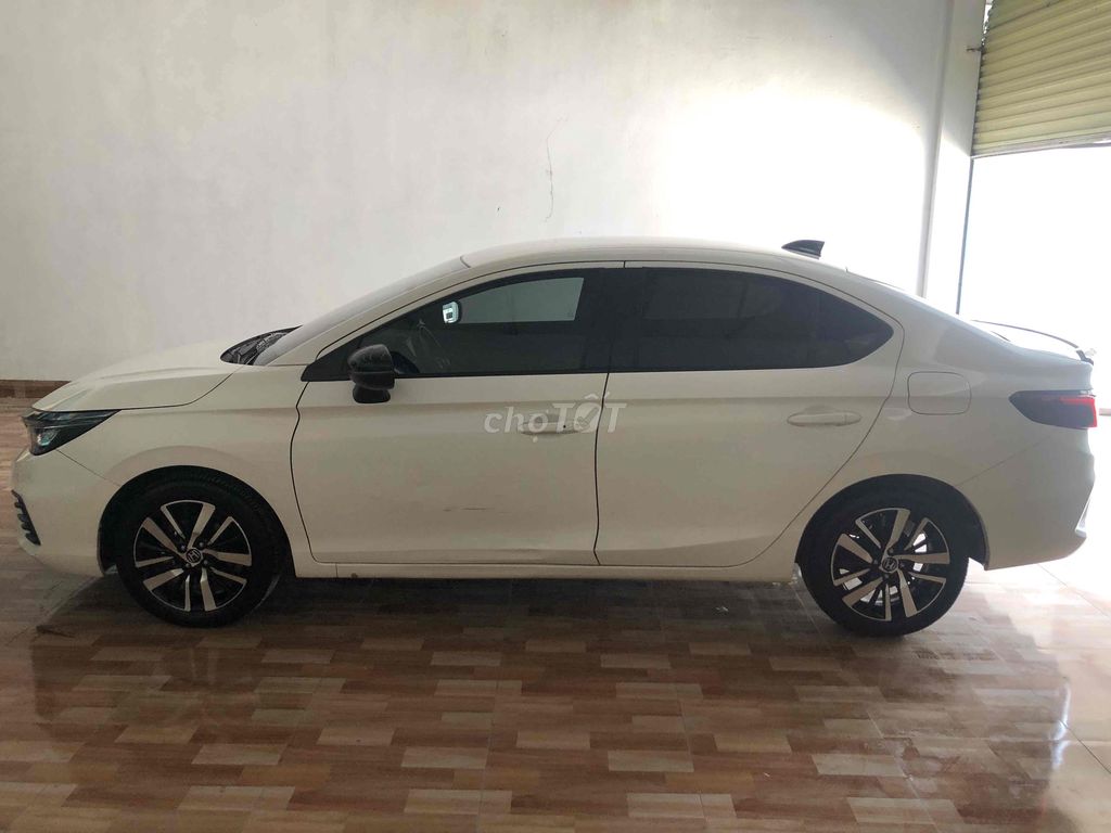 Honda City RS Trắng 5 chỗ