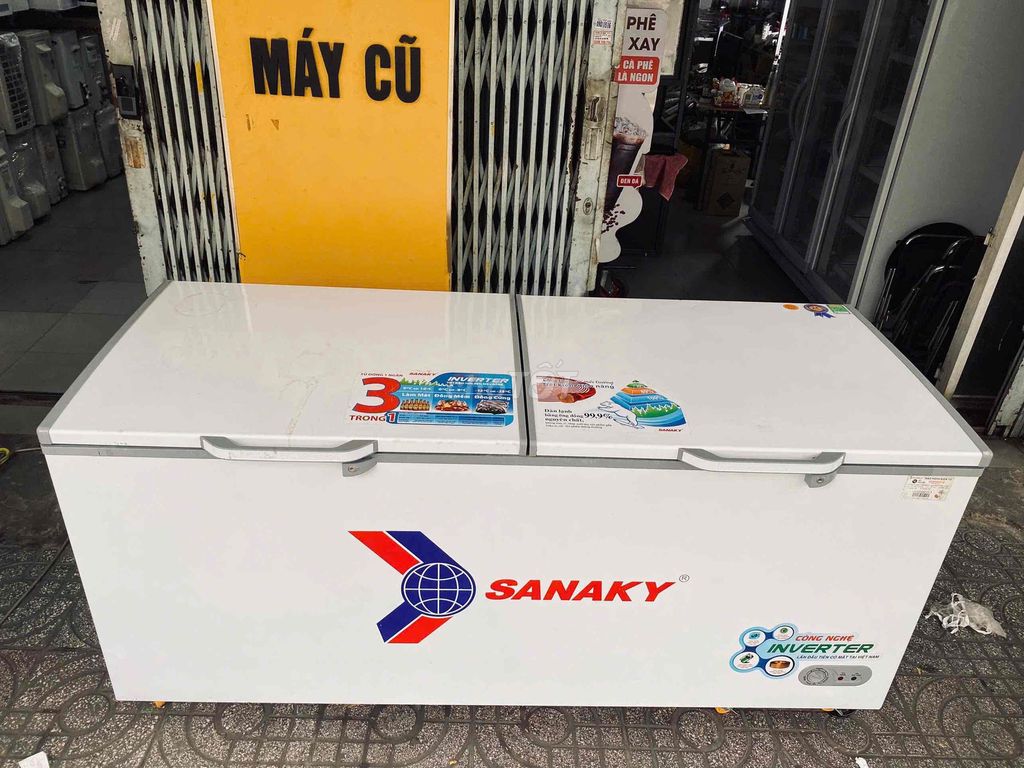 Tủ đông Sanaky 761L Inverter VH-8699HY mới 95%