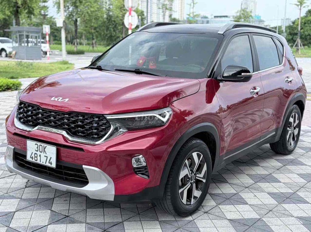 Kia Sonet 2023 Premium 1.5 AT - 19000 км