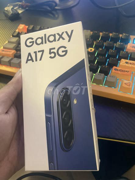 Samsung Galaxy A17 5G Nguyên seal. Mua bán Điện thoại tại Quận Ba Đình Hà Nội được đăng bởi Trần Kiên hình 1