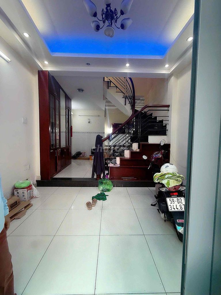 Rent · 4 bd · 36 м² · Quận Tân Phú, ул. Đường Bình Long