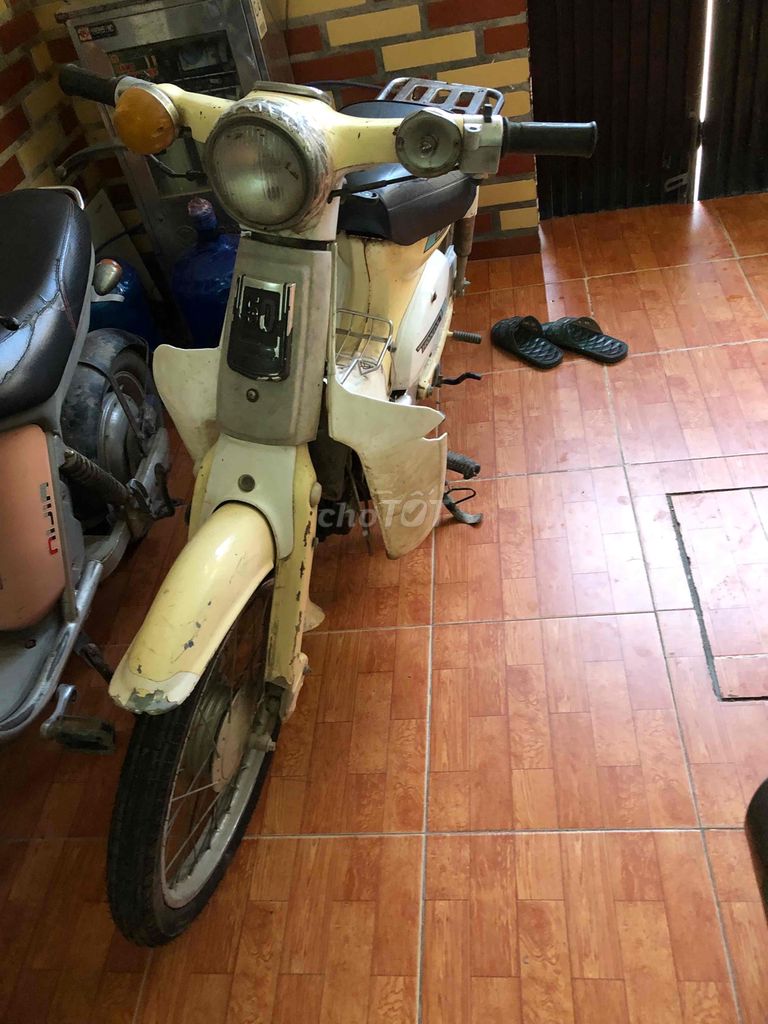 em cần bán chiếc se 81 đang đi. Mua bán Xe máy tại Huyện Thường Tín Hà Nội được đăng bởi C9999 hình 2