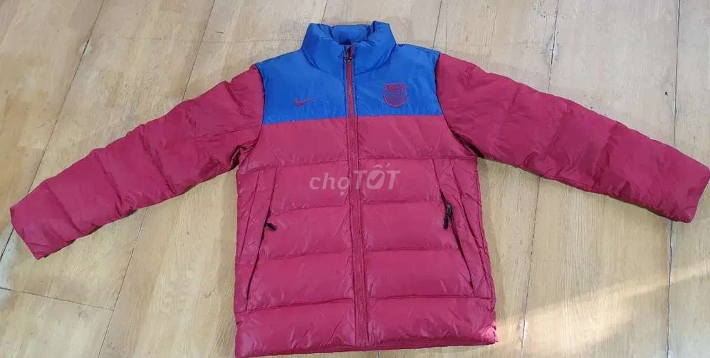 Áo khoác lông vũ Nike Barcelona sze L. Mua bán Quần áo tại Quận Hà Đông Hà Nội được đăng bởi Đà si đô hình 1