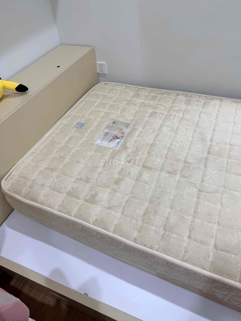 Đệm lò xo Hanvico 1.2x1.9mx 20cm Đã sử dụng. Mua bán Giường, chăn ga gối nệm tại Quận Hoàng Mai Hà Nội được đăng bởi Anderson Lê hình 1