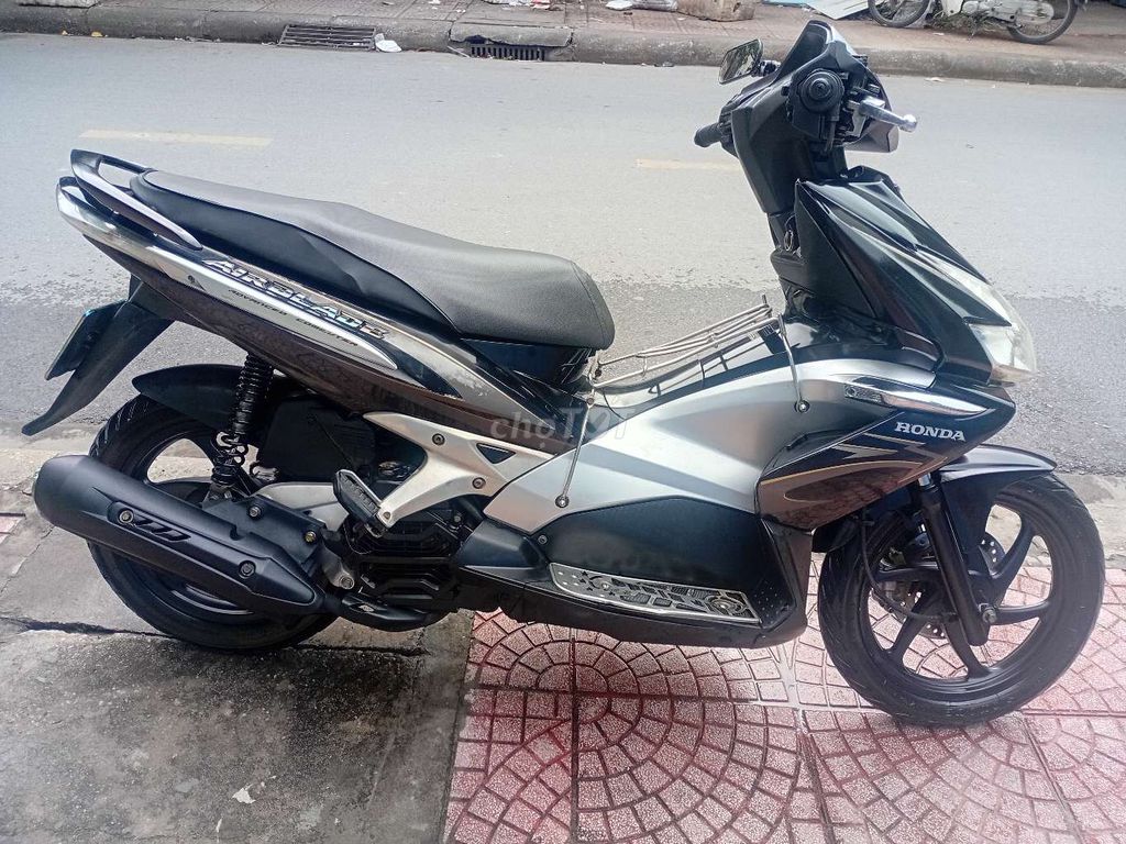 Bán xe Ab đk 2010 máy zin.. Mua bán Xe máy tại Quận Ngô Quyền Hải Phòng được đăng bởi NGUYE THANH SON hình 1