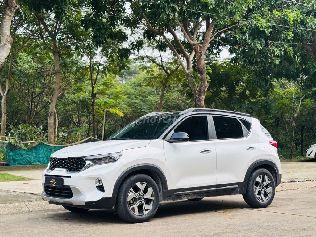 Kia Sonet SUV белый автоматическая коробка бензин 5 мест