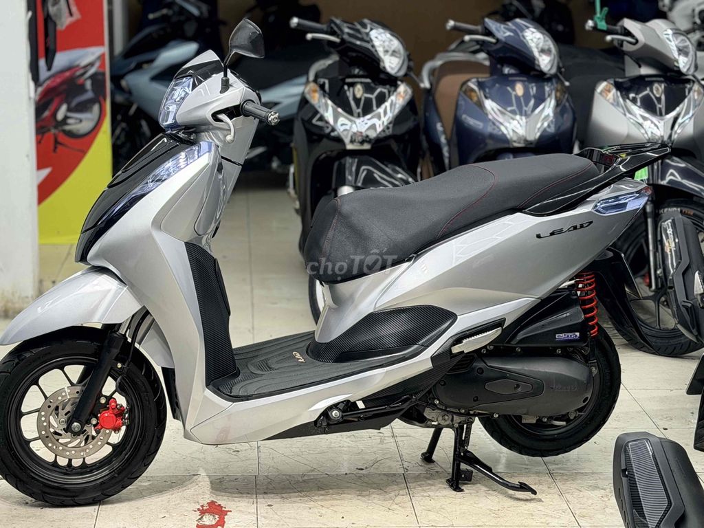 Honda Lead 4VAL 2022 Серебристый Порше Автомат