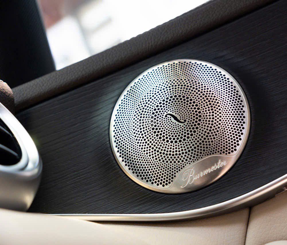 Mercedes Benz GLC300 4MATIC 2021. Mua bán Ô tô tại Quận 1 Tp Hồ Chí Minh được đăng bởi LongAnh AuTo  hình 12