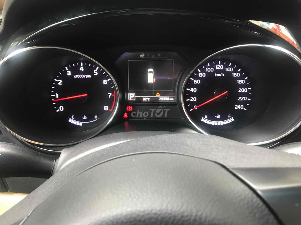 Kia Sedona 2016 3,3-литровый GATH - красивый домашний автомобиль