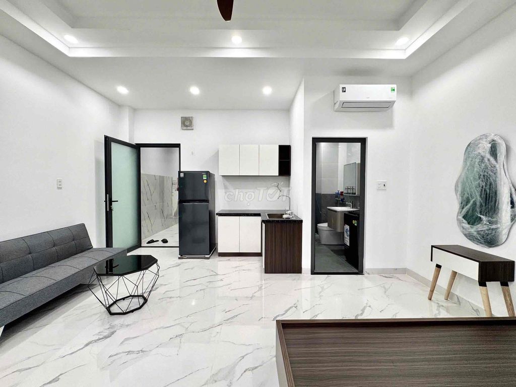 Cho thuê căn hộ giá rẻ chỉ hơn 6tr - ngay ngã tư bốn xả-full nội thất