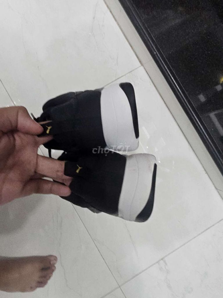 Giày thể thao Puma Nữ Vải Đen trắng. Mua bán Giày dép tại Quận Bình Thuỷ Cần Thơ được đăng bởi Huỳnh Thanh Bình hình 1
