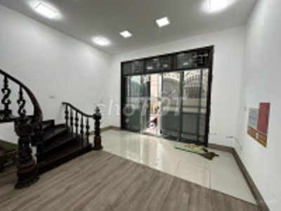 Дом в переулке 216 Чунг Кинь, 60 кв.м, 5 этажей