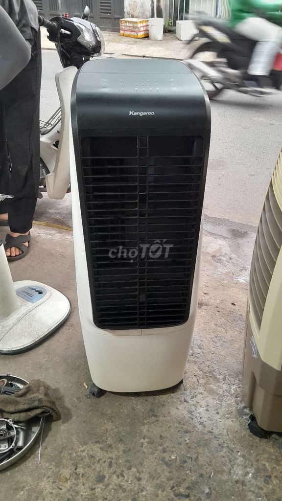 Quạt hơi nước hiệu kangaroo, 110w, 20 lít.