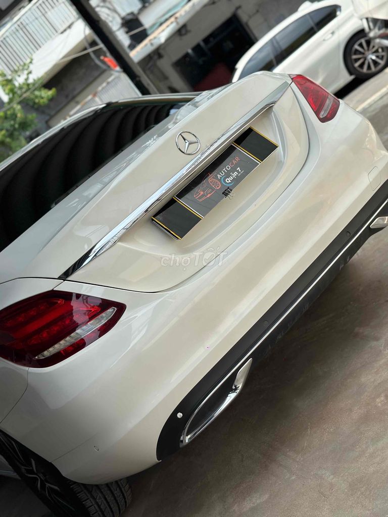 Mercedes Benz C Class 2018 C200 - 70000 km. Mua bán Ô tô tại Quận 7 Tp Hồ Chí Minh được đăng bởi Thông Sport  hình 9