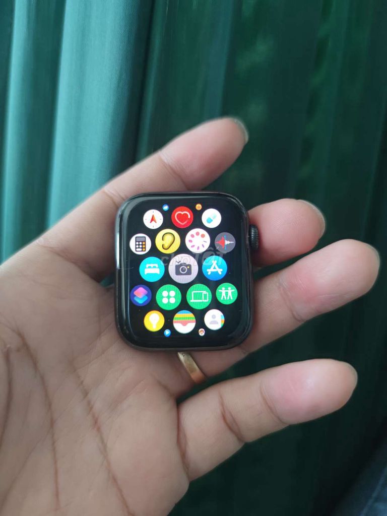 Apple Watch SE 44mm Đen. Mua bán Thiết bị đeo thông minh tại Huyện Phong Điền Cần Thơ được đăng bởi Tuấn hình 1