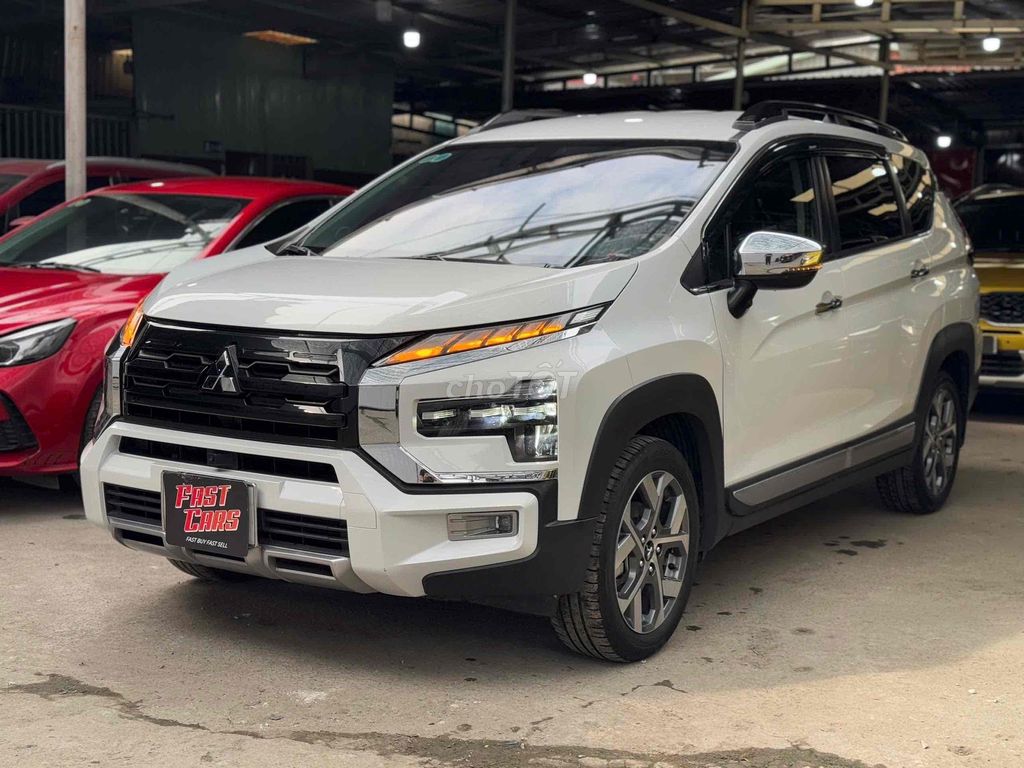 Mitsubishi Xpander Cross 2023 33000km một chủ dùng