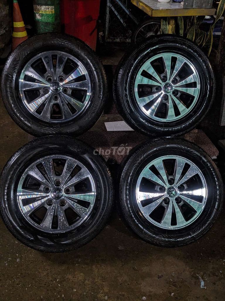 Mâm xe Toyota Innova 2015 Hợp kim Bạc. Mua bán Phụ tùng xe tại Huyện Định Quán Đồng Nai được đăng bởi Nguyen Thanh Tu hình 2