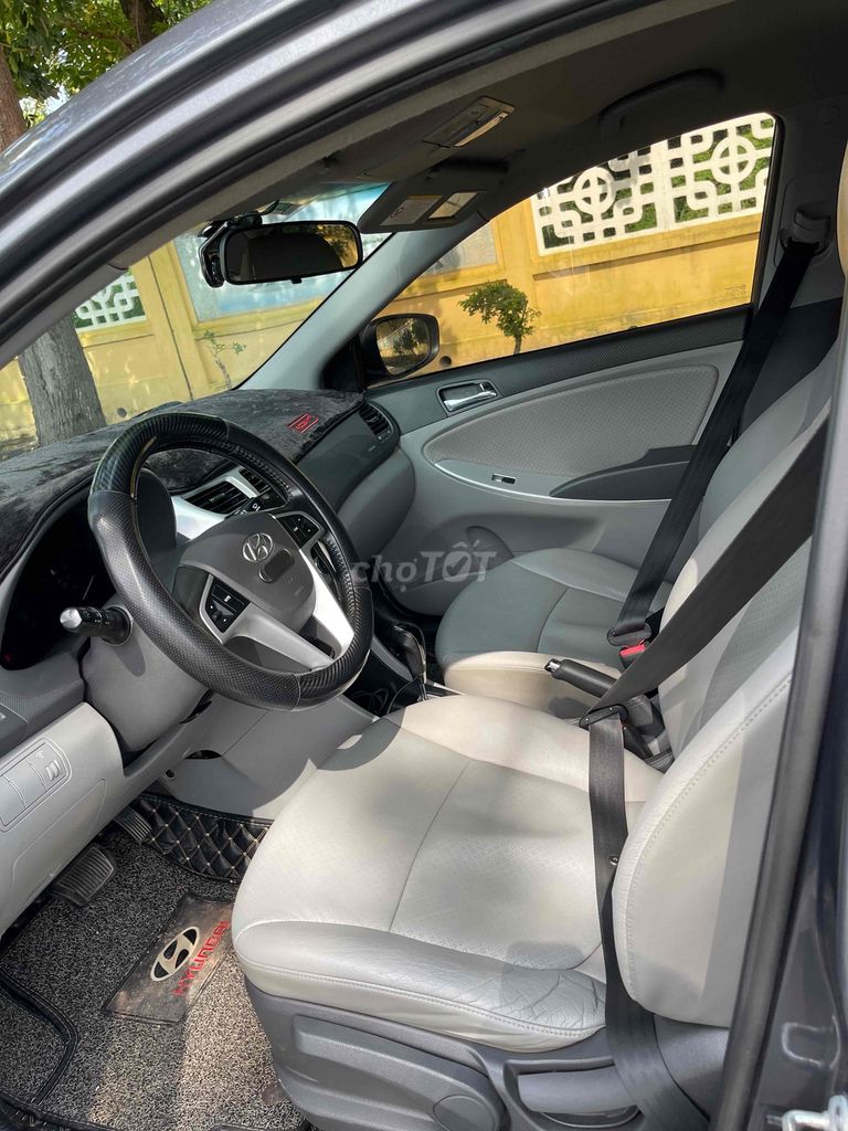 Hyundai Accent 2011 1.4 AT - 100000 km. Mua bán Ô tô tại Huyện Hòa Thành Tây Ninh được đăng bởi TrầnNhậtMinh hình 8