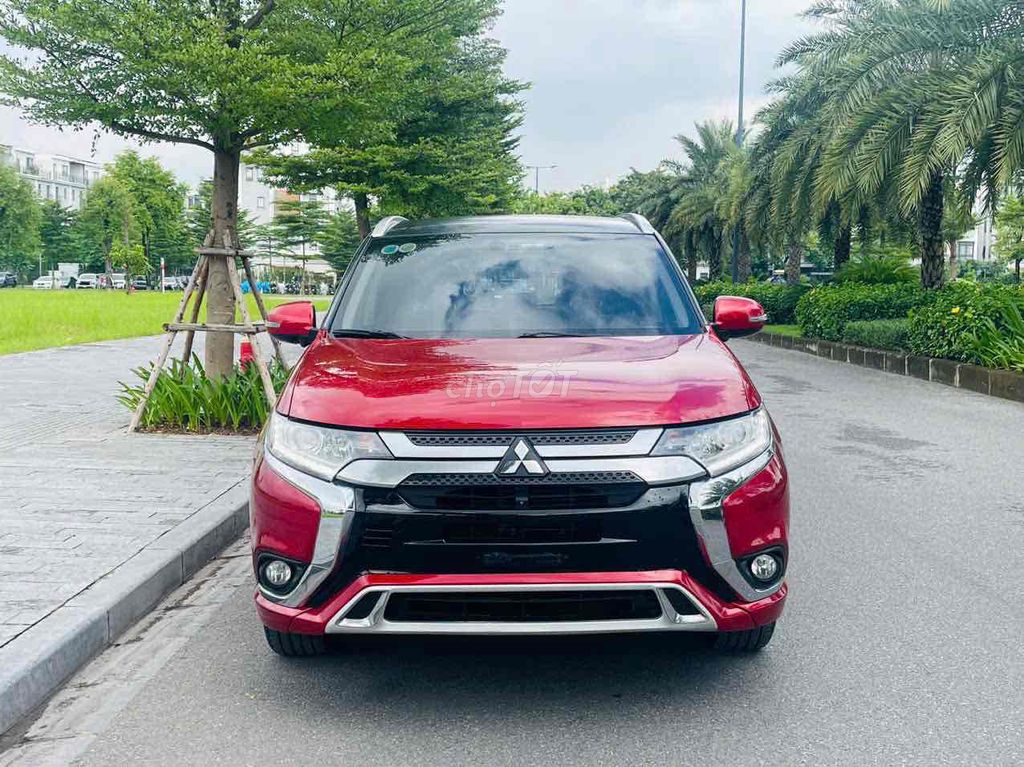 Mitsubishi Outlander 2022 2.0 CVT hơn 5 vạn km!. Mua bán Ô tô tại Quận Thanh Xuân Hà Nội được đăng bởi Dương Xuân Trường hình 1