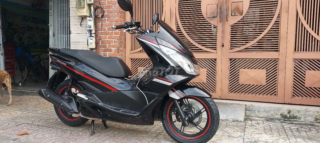 Honda PCX 125i 2017 Đen 18075 km. Mua bán Xe máy tại Quận Tân Phú Tp Hồ Chí Minh được đăng bởi Trung hình 6