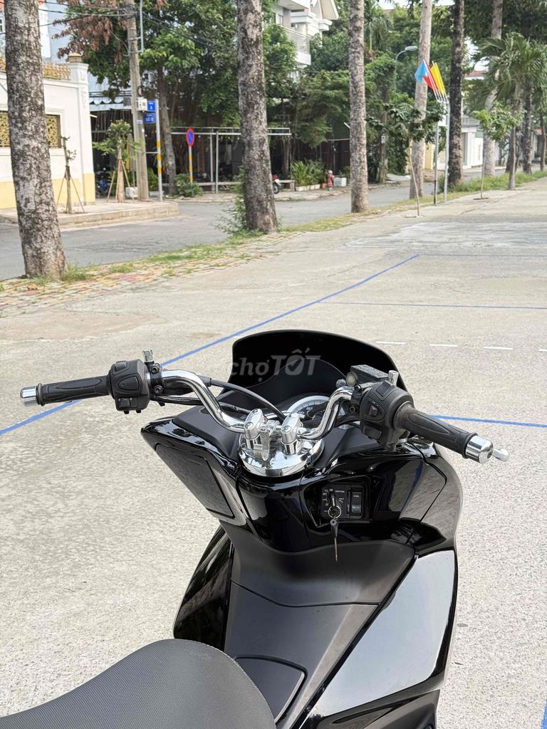 Honda PCX 125 2014 г. черный глянцевый — рассрочка с перв. взносом 8 млн