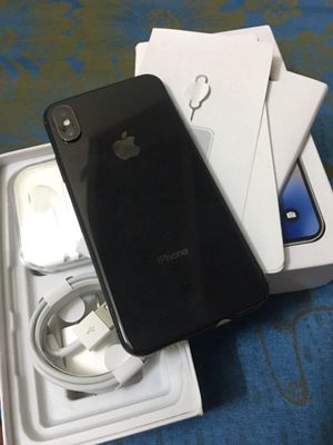 Cần bán iPhone XS 256G Màu Đen pin new fullbox 99%