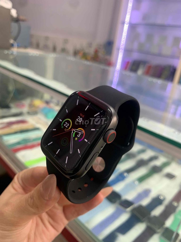 applewatch sr4.44mm dep 99% pin 92%