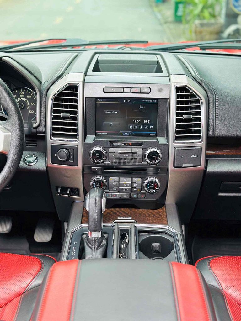 Ford F 150 Platinum Model 2015 Ko niên hạn. Mua bán Ô tô tại Quận 8 Tp Hồ Chí Minh được đăng bởi Hồng Phúc hình 13