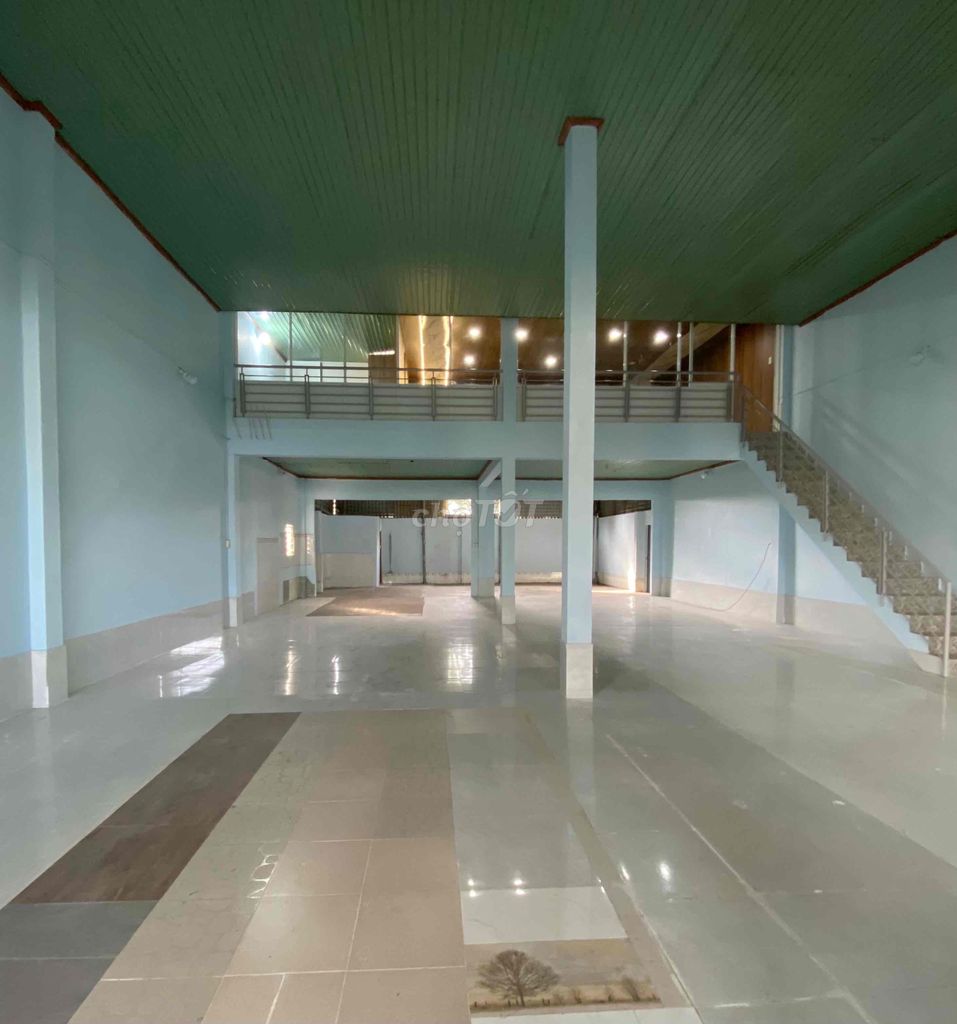 Cho thuê kho, xưởng 400m2 ở Tân xuân