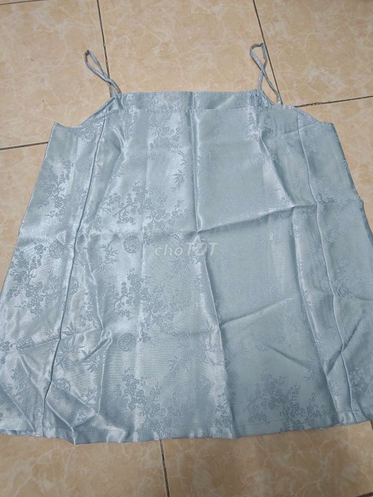 Áo 2 dây gấm. Mua bán Quần áo tại Quận Hoàng Mai Hà Nội được đăng bởi Thiên Hồ hình 1