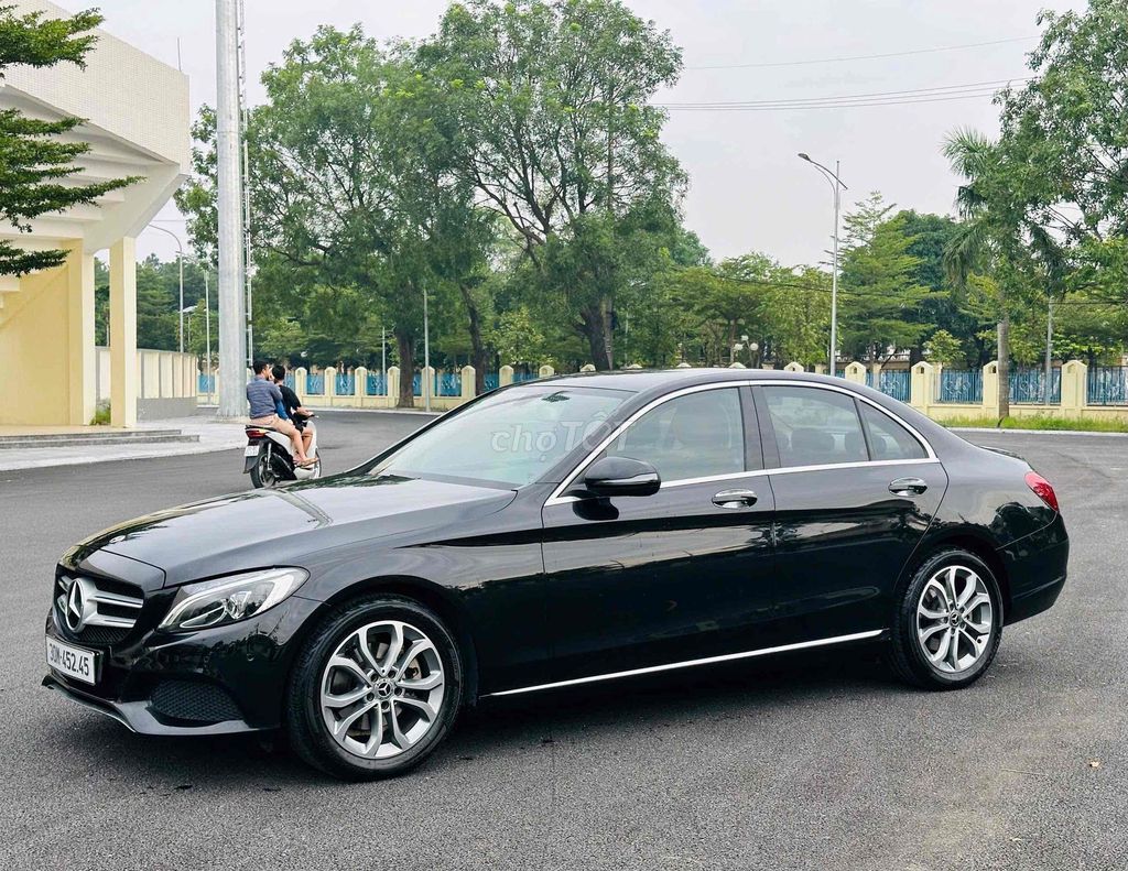 Mercedes Benz C Class 2018 C200 - 28732 km. Mua bán Ô tô tại Quận Cầu Giấy Hà Nội được đăng bởi Tuấn hình 6