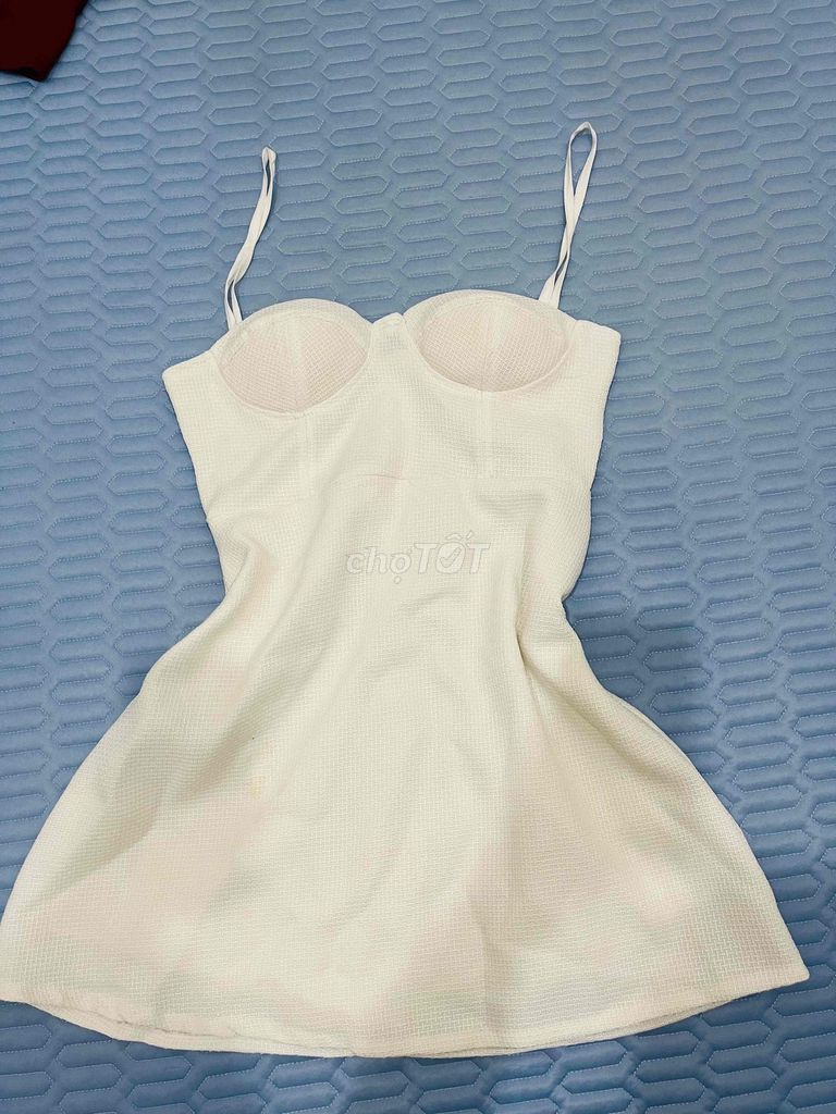Đầm Nữ Trắng Ngắn Size S. Mua bán Quần áo tại Huyện Sơn Hà Quảng Ngãi được đăng bởi Nhi Thai hình 1