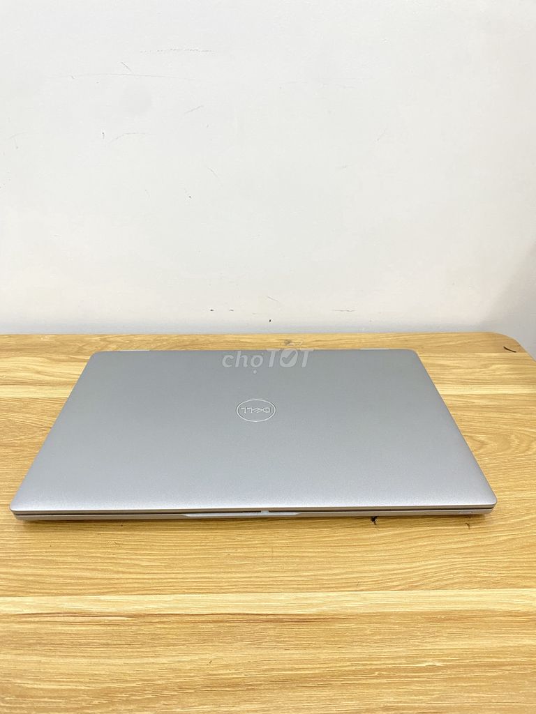 Dell Latitude 5330 new like