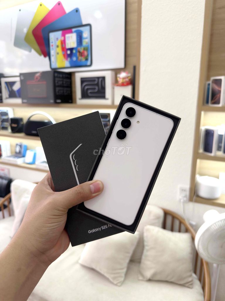 Samsung S25 FE 8GB/128GB full box rin đẹp. Mua bán Điện thoại tại Thành phố Buôn Ma Thuột Đắk Lắk được đăng bởi Nguyễn Hữu Duy hình 1