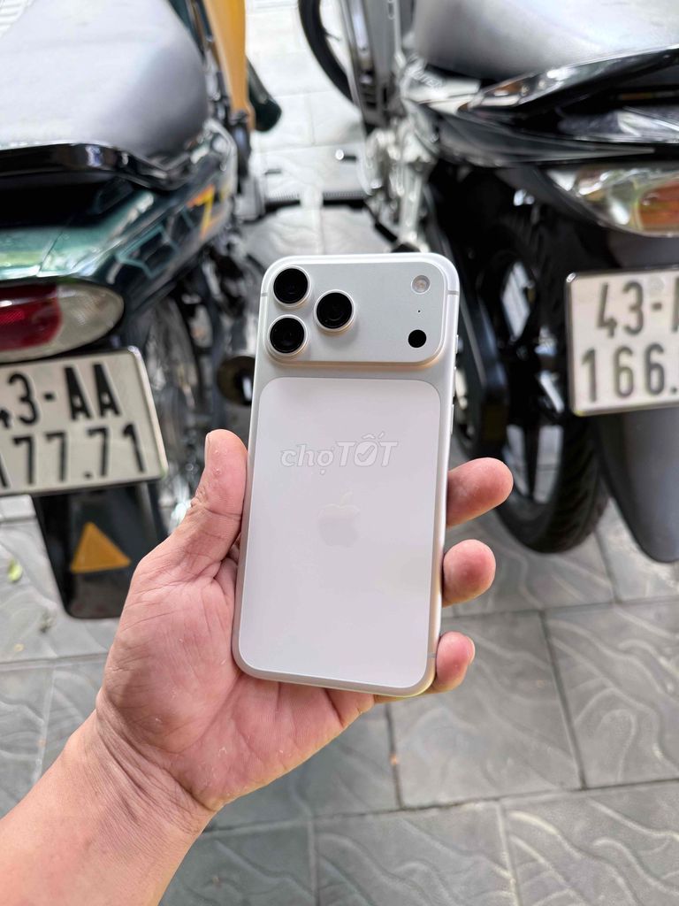 iPhone 17 Pro Max 256GB Trắng. Mua bán Điện thoại tại Quận Thanh Khê Đà Nẵng được đăng bởi Bi hình 1