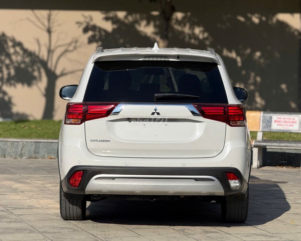 Mitsubishi Outlander Premium 2.0 CVT 2021. Mua bán Ô tô tại Quận Long Biên Hà Nội được đăng bởi PHÚC LÂM  AUTO hình 6
