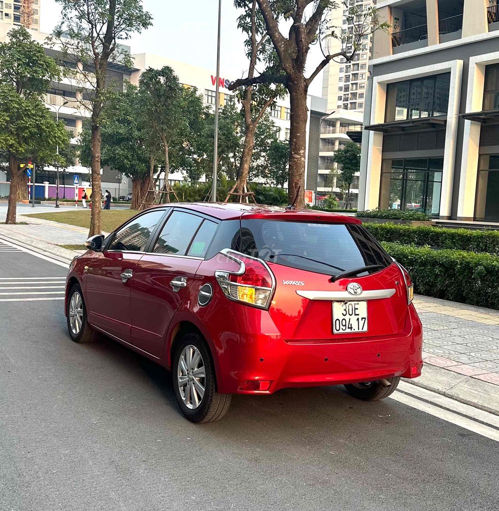 Toyota Yaris E 2016 Đỏ 120000 km. Mua bán Ô tô tại Quận Long Biên Hà Nội được đăng bởi Nguyễn Văn Tuấn hình 4