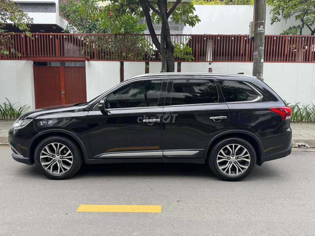 Mitsubishi Outlander 2018 2.0CVT Premium. Mua bán Ô tô tại Quận Cẩm Lệ Đà Nẵng được đăng bởi Anh Tân hình 2