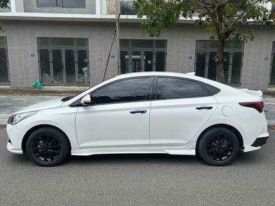 Hyundai Accent 2021 Số sàn Trắng 82000 km