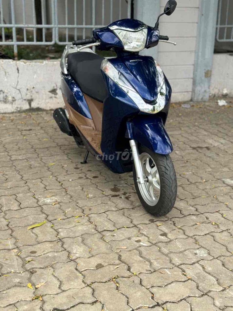 Lead 125(2013)bst chính chủ,trả trước 9tr nhận xe. Mua bán Xe máy tại Quận 7 Tp Hồ Chí Minh được đăng bởi Trung Anh hình 3