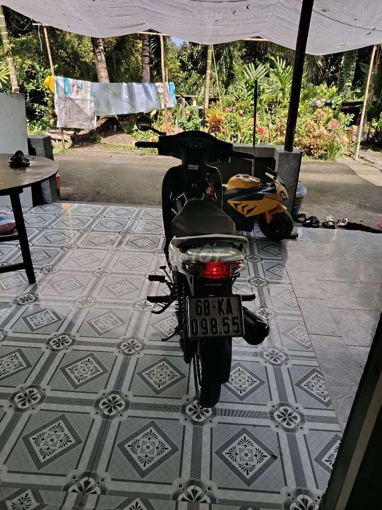 Cần bán. Mua bán Xe máy tại Huyện Giồng Riềng Kiên Giang được đăng bởi Tuan hình 4