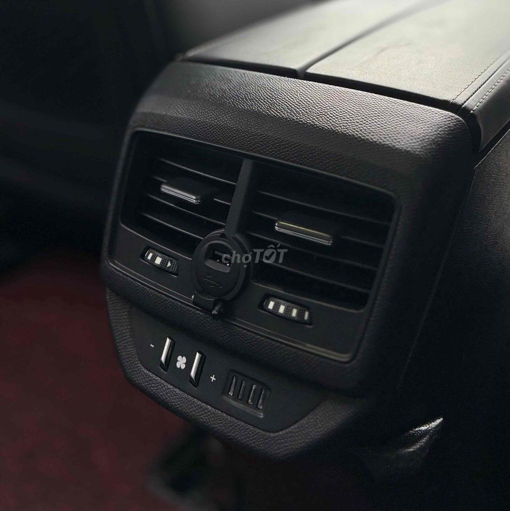 Peugeot 5008 2018-1 chủ từ đầu, bảo dưỡng hãng ful. Mua bán Ô tô tại Thành phố Dĩ An Bình Dương được đăng bởi Dương hình 11