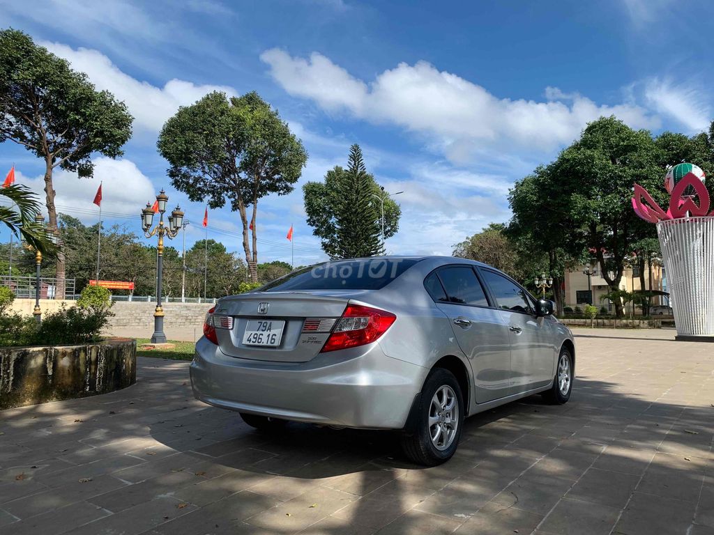 Honda Civic 2014 1.8 AT - 70000 km. Mua bán Ô tô tại Huyện Mang Yang Gia Lai được đăng bởi Đinh Đen hình 3