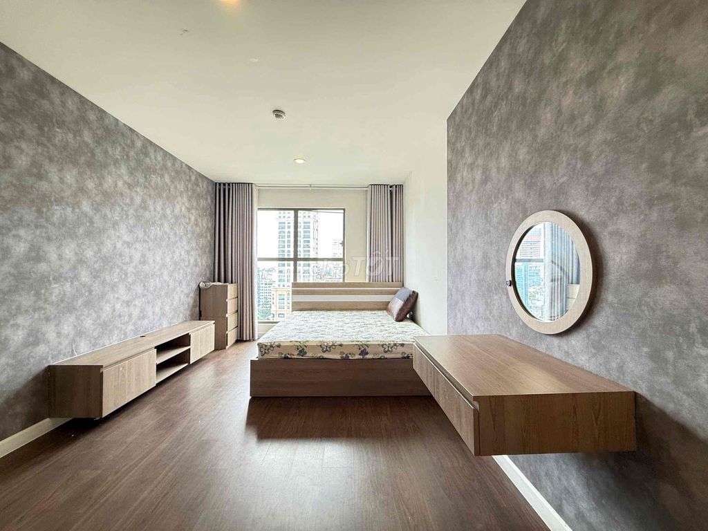 Реальное фото: Saigon Royal 2pn 2wc 25tr в аренду с прекрасным видом