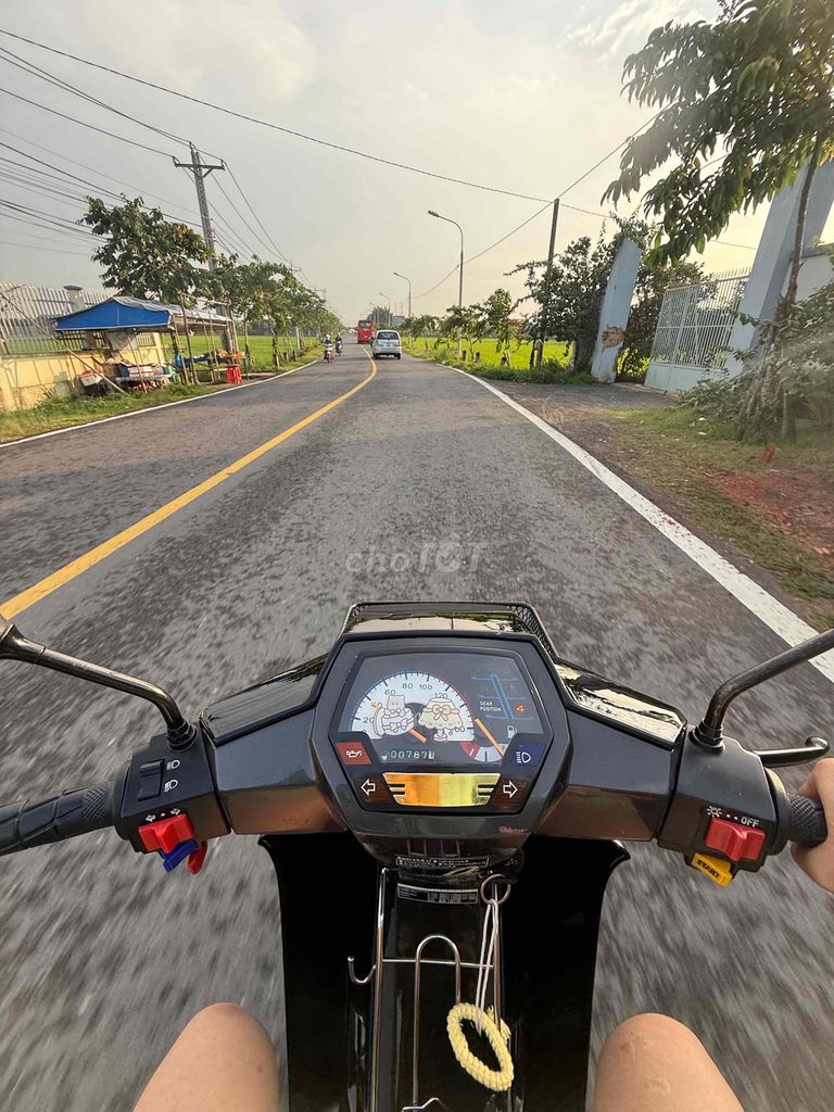 SU CRYSTAL 09C Bao Tranh Chấp. Mua bán Xe máy tại Thị xã Tân Uyên Bình Dương được đăng bởi Thòi lòi hình 2