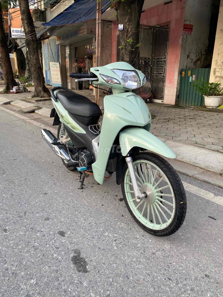 Мопед Honda Wave 110, мятно-серебристый