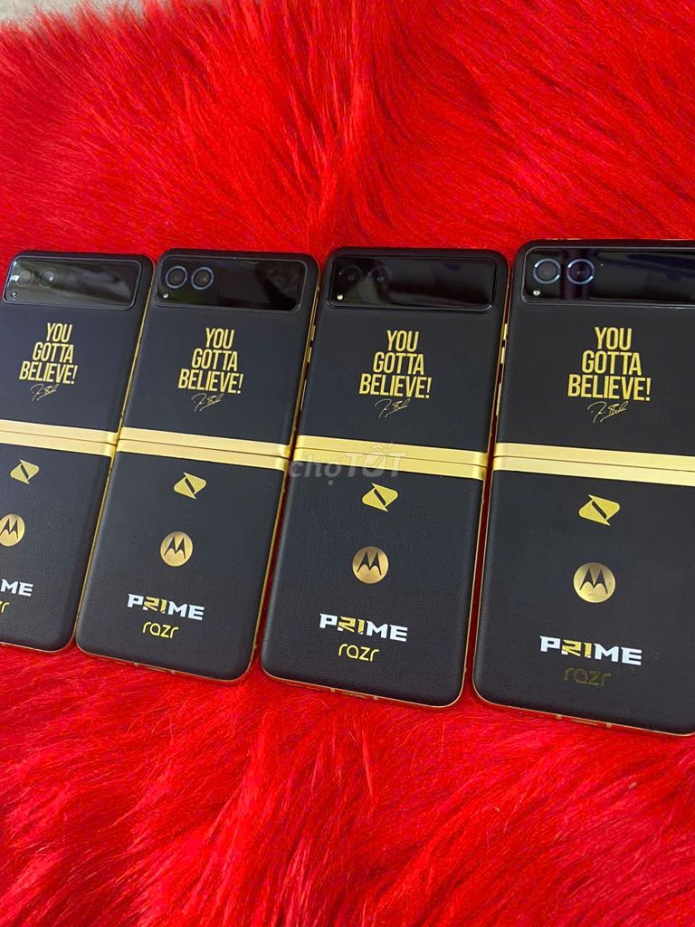 Motorola RAZR 40 5G MÀU GOLD 128gb 256gb. Mua bán Điện thoại tại Quận Tân Bình Tp Hồ Chí Minh được đăng bởi LUCKY PHONE VN hình 1