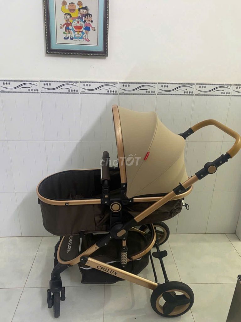 Xe nôi đẩy Chilux Nâu, Vàng đồng đã sử dụng. Mua bán Mẹ và bé tại Quận 12 Tp Hồ Chí Minh được đăng bởi nguyễn thị linh hình 1