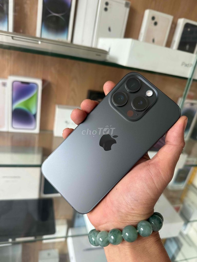 iPhone 15 Pro 256gb. Zin ốc áp chuẩn. 1sim vl 1 es